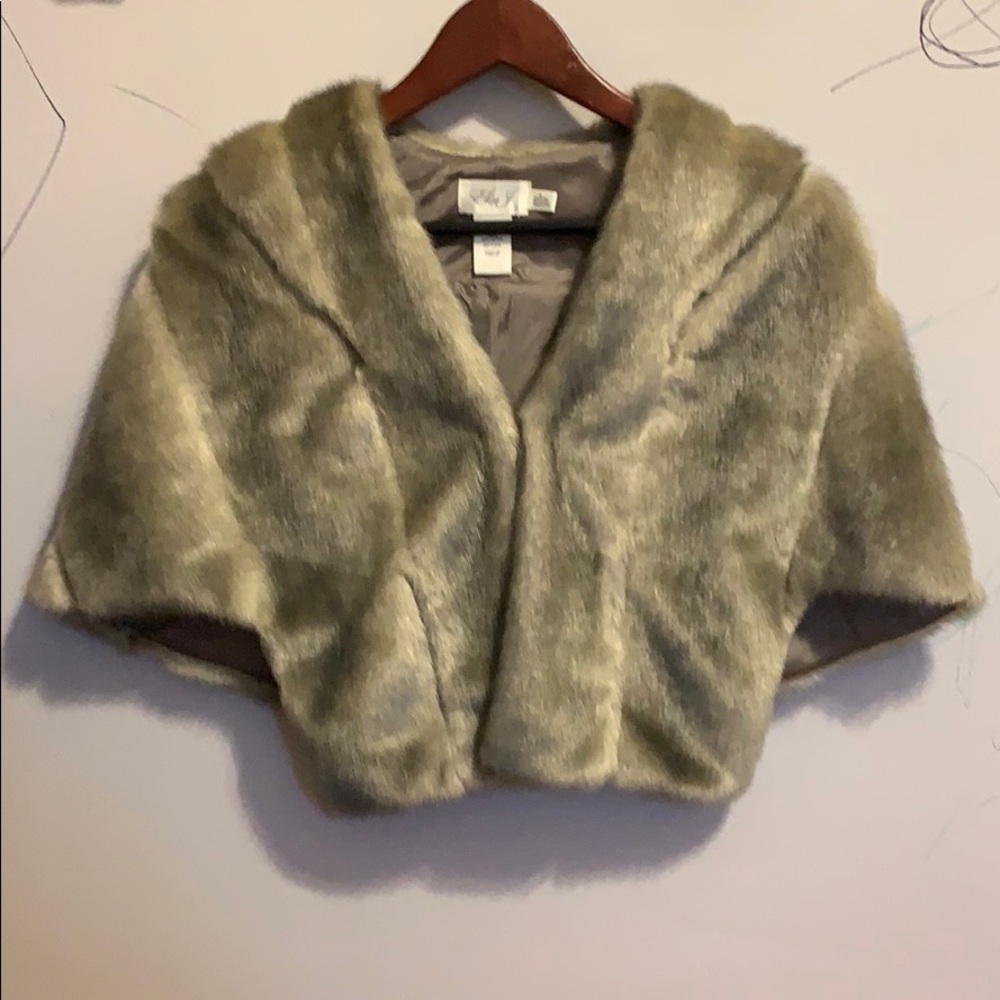 Fur Capelet (faux)